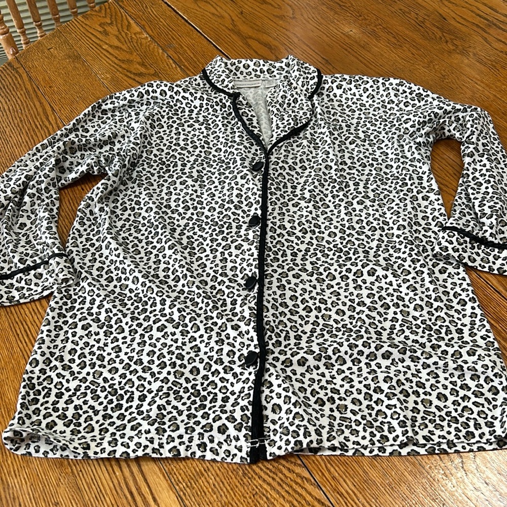 Victoria’s Secret animal print pajama top.  Size Medium.  Good condition.